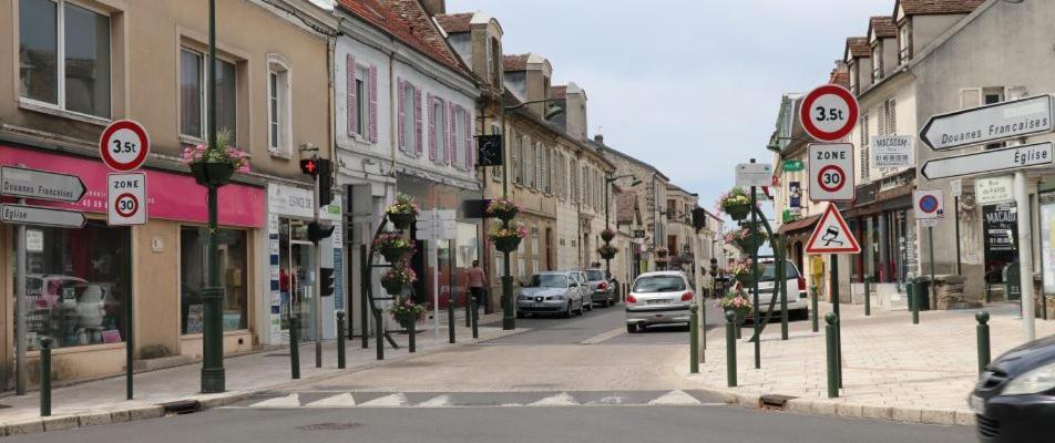 Le Peupleraie Chez L'Habitant 布瓦西-圣莱热 外观 照片